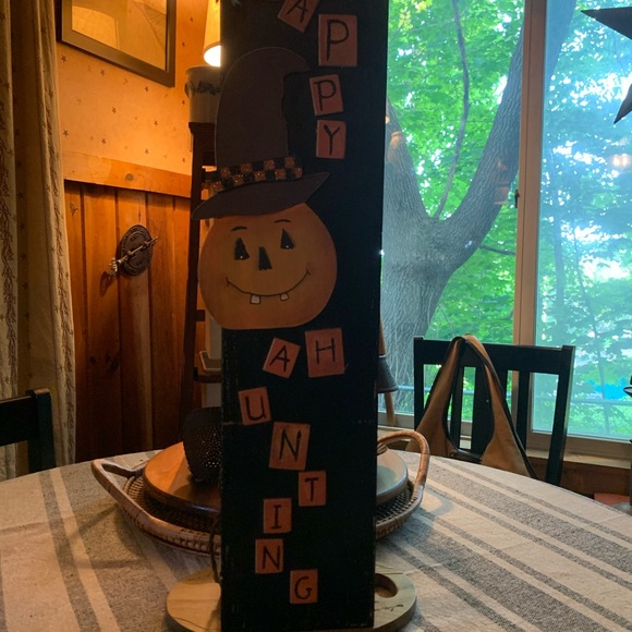 Wooden Happy Haunting Wall Hanging - Picture 3 of 8